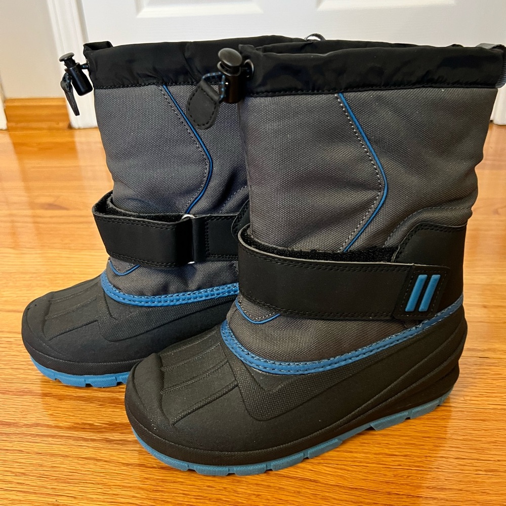 Cat & Jack Boots New without tags size 2